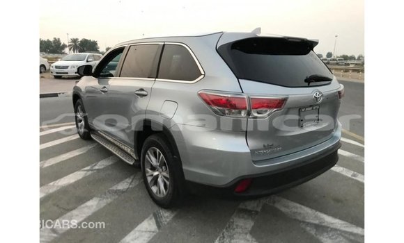 Buy Import Toyota Highlander Other Car in Import - Dubai in Dhufar Buy Import Toyota Highlander Other Car in Import - Dubai in Dhufar