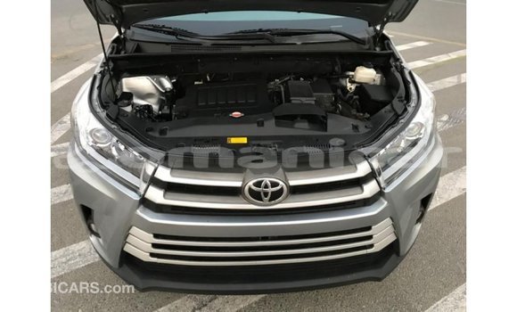 Buy Import Toyota Highlander Other Car in Import - Dubai in Dhufar Buy Import Toyota Highlander Other Car in Import - Dubai in Dhufar