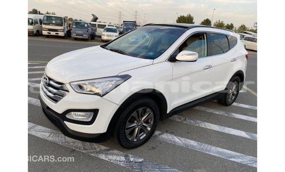 Buy Import Hyundai Santa Fe White Car in Import - Dubai in Dhufar Buy Import Hyundai Santa Fe White Car in Import - Dubai in Dhufar