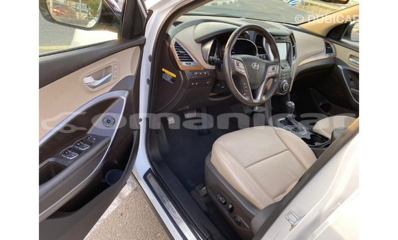 Buy Import Hyundai Santa Fe White Car in Import - Dubai in Dhufar Buy Import Hyundai Santa Fe White Car in Import - Dubai in Dhufar