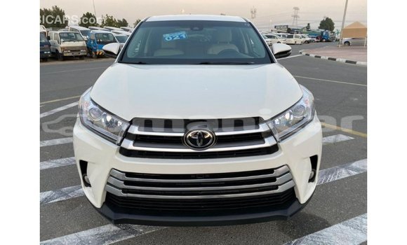 Buy Import Toyota Highlander White Car in Import - Dubai in Dhufar Buy Import Toyota Highlander White Car in Import - Dubai in Dhufar