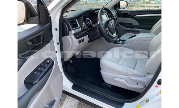 Buy Import Toyota Highlander White Car in Import - Dubai in Dhufar Buy Import Toyota Highlander White Car in Import - Dubai in Dhufar