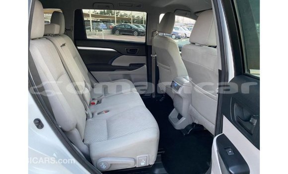 Buy Import Toyota Highlander White Car in Import - Dubai in Dhufar Buy Import Toyota Highlander White Car in Import - Dubai in Dhufar