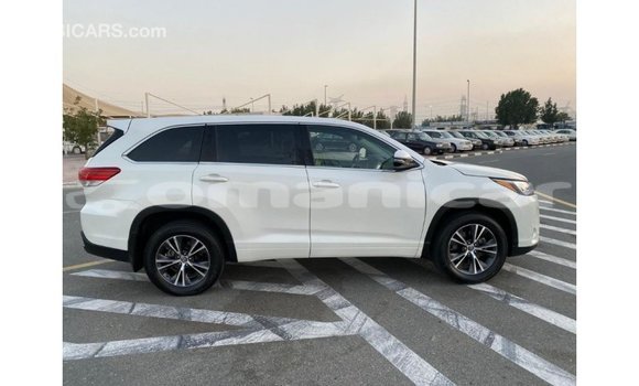 Buy Import Toyota Highlander White Car in Import - Dubai in Dhufar Buy Import Toyota Highlander White Car in Import - Dubai in Dhufar