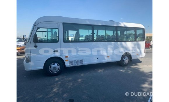 Buy Import Hyundai Accent White Car in Import - Dubai in Dhufar Buy Import Hyundai Accent White Car in Import - Dubai in Dhufar