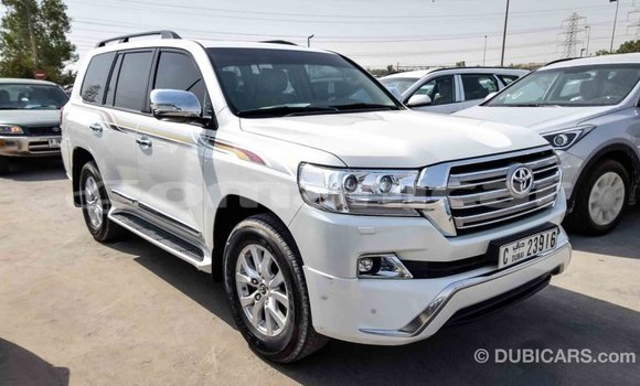 Buy Import Toyota Land Cruiser White Car in Import - Dubai in Dhufar Buy Import Toyota Land Cruiser White Car in Import - Dubai in Dhufar