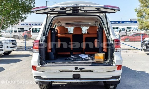Buy Import Toyota Land Cruiser White Car in Import - Dubai in Dhufar Buy Import Toyota Land Cruiser White Car in Import - Dubai in Dhufar