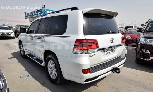 Buy Import Toyota Land Cruiser White Car in Import - Dubai in Dhufar Buy Import Toyota Land Cruiser White Car in Import - Dubai in Dhufar