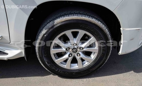 Buy Import Toyota Land Cruiser White Car in Import - Dubai in Dhufar Buy Import Toyota Land Cruiser White Car in Import - Dubai in Dhufar