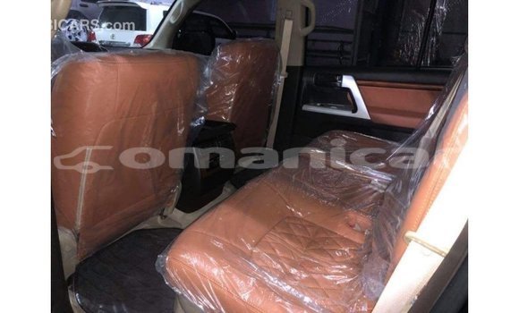 Buy Import Toyota Land Cruiser Black Car in Import - Dubai in Dhufar Buy Import Toyota Land Cruiser Black Car in Import - Dubai in Dhufar