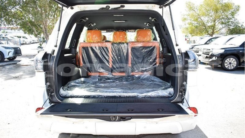 Big with watermark lexus lx dhufar import dubai 2552