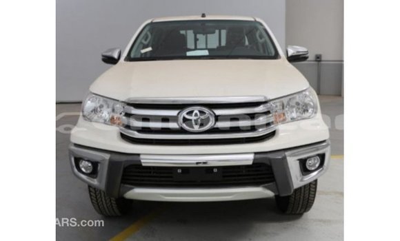 Buy Import Toyota Hilux White Car in Import - Dubai in Dhufar Buy Import Toyota Hilux White Car in Import - Dubai in Dhufar