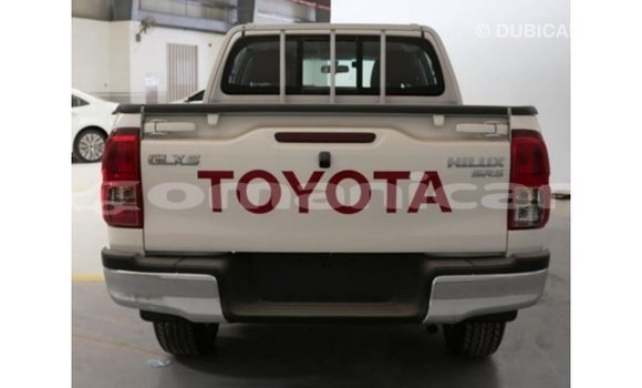 Buy Import Toyota Hilux White Car in Import - Dubai in Dhufar Buy Import Toyota Hilux White Car in Import - Dubai in Dhufar