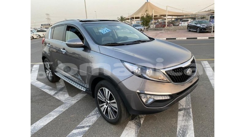 Big with watermark kia sportage dhufar import dubai 2558