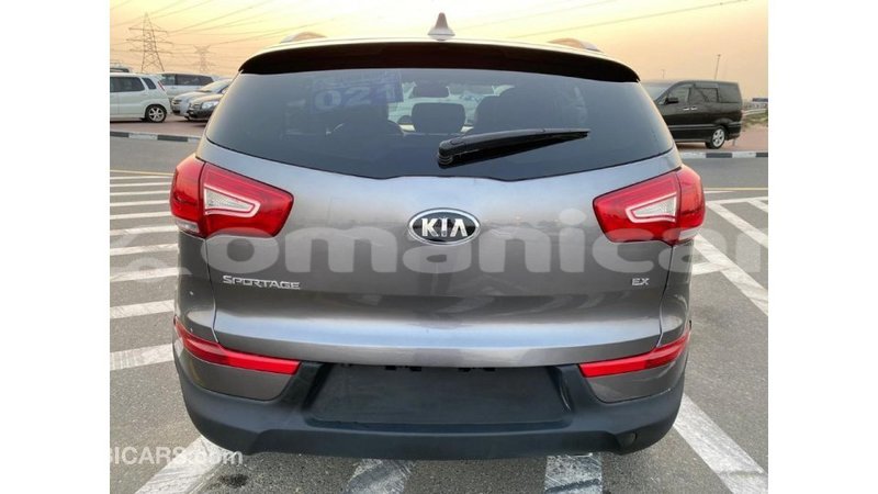 Big with watermark kia sportage dhufar import dubai 2558