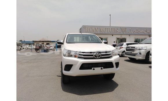 Buy Import Toyota Hilux White Car in Import - Dubai in Dhufar Buy Import Toyota Hilux White Car in Import - Dubai in Dhufar