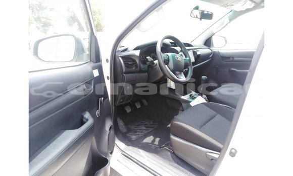 Buy Import Toyota Hilux White Car in Import - Dubai in Dhufar Buy Import Toyota Hilux White Car in Import - Dubai in Dhufar