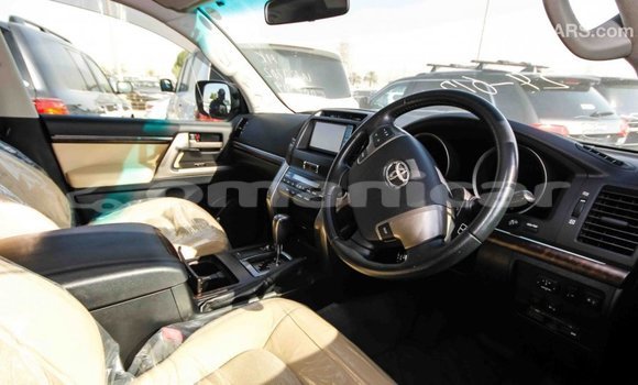 Buy Import Toyota Land Cruiser Black Car in Import - Dubai in Dhufar Buy Import Toyota Land Cruiser Black Car in Import - Dubai in Dhufar