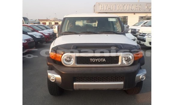 Buy Import Toyota FJ Cruiser Black Car in Import - Dubai in Dhufar Buy Import Toyota FJ Cruiser Black Car in Import - Dubai in Dhufar