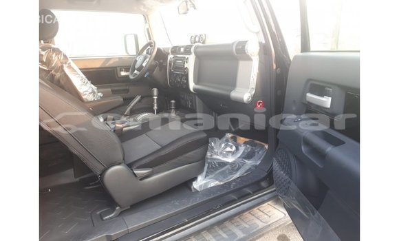 Buy Import Toyota FJ Cruiser Black Car in Import - Dubai in Dhufar Buy Import Toyota FJ Cruiser Black Car in Import - Dubai in Dhufar
