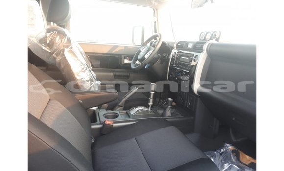 Buy Import Toyota FJ Cruiser Black Car in Import - Dubai in Dhufar Buy Import Toyota FJ Cruiser Black Car in Import - Dubai in Dhufar