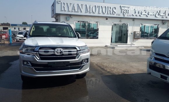 Buy Import Toyota Land Cruiser Other Car in Import - Dubai in Dhufar Buy Import Toyota Land Cruiser Other Car in Import - Dubai in Dhufar
