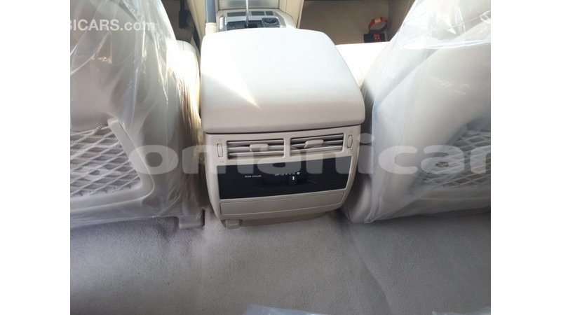 Big with watermark toyota land cruiser dhufar import dubai 2591