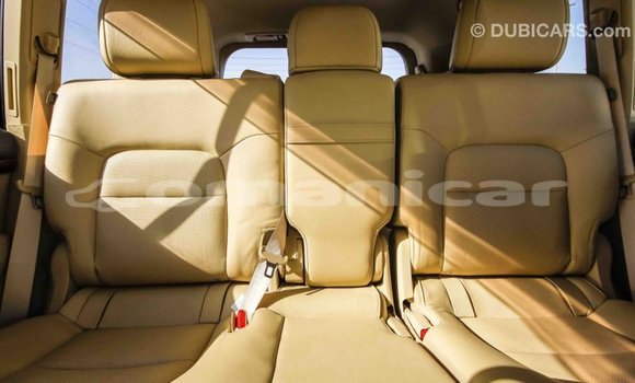 Buy Import Toyota Land Cruiser White Car in Import - Dubai in Dhufar Buy Import Toyota Land Cruiser White Car in Import - Dubai in Dhufar