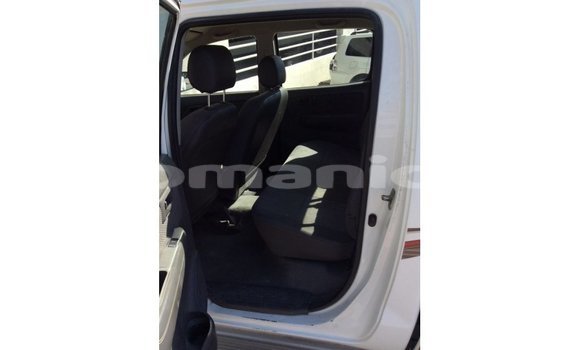 Buy Import Toyota Hilux White Car in Import - Dubai in Dhufar Buy Import Toyota Hilux White Car in Import - Dubai in Dhufar