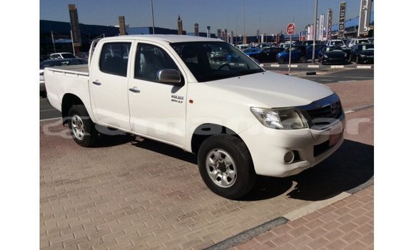 Buy Import Toyota Hilux White Car in Import - Dubai in Dhufar Buy Import Toyota Hilux White Car in Import - Dubai in Dhufar