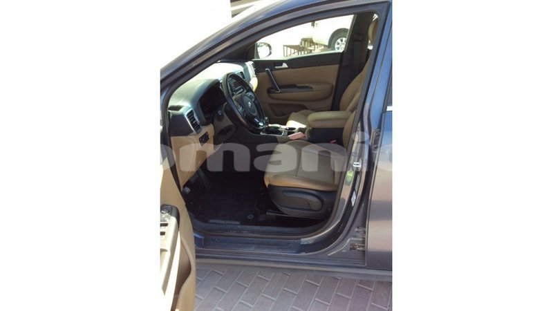 Big with watermark kia sportage dhufar import dubai 2611