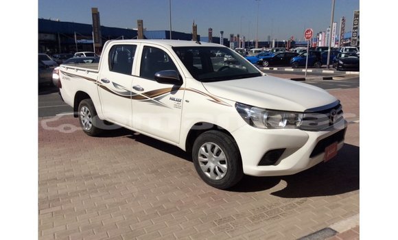 Buy Import Toyota Hilux White Car in Import - Dubai in Dhufar Buy Import Toyota Hilux White Car in Import - Dubai in Dhufar