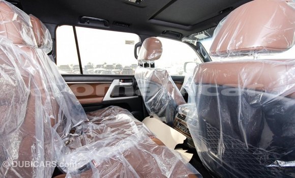 Buy Import Toyota Land Cruiser Black Car in Import - Dubai in Dhufar Buy Import Toyota Land Cruiser Black Car in Import - Dubai in Dhufar