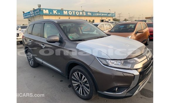 Buy Import Mitsubishi Outlander Brown Car in Import - Dubai in Dhufar Buy Import Mitsubishi Outlander Brown Car in Import - Dubai in Dhufar