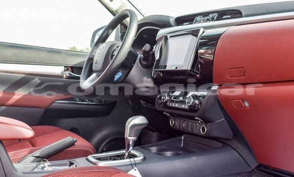 Buy Import Toyota Hilux White Car in Import - Dubai in Dhufar Buy Import Toyota Hilux White Car in Import - Dubai in Dhufar