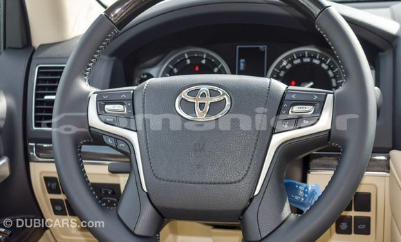 Buy Import Toyota Land Cruiser Other Car in Import - Dubai in Dhufar Buy Import Toyota Land Cruiser Other Car in Import - Dubai in Dhufar