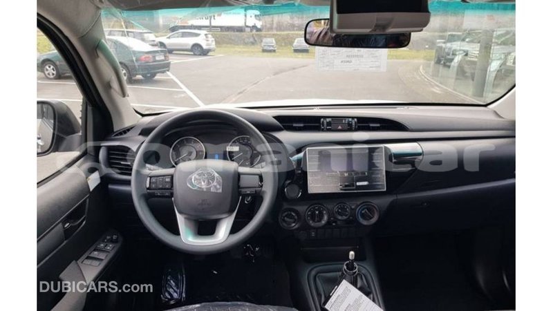 Big with watermark toyota hilux dhufar import dubai 2640