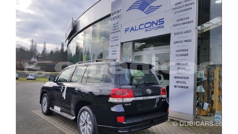 Big with watermark toyota land cruiser dhufar import dubai 2641