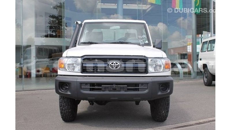 Big with watermark toyota land cruiser dhufar import dubai 2654