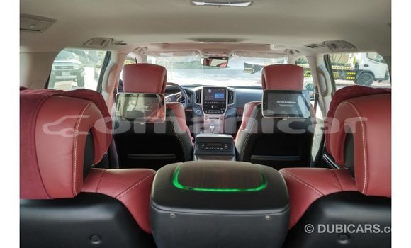 Buy Import Toyota Land Cruiser Black Car in Import - Dubai in Dhufar Buy Import Toyota Land Cruiser Black Car in Import - Dubai in Dhufar