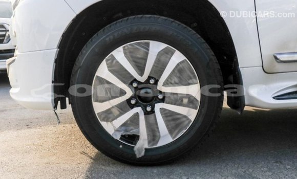 Buy Import Toyota Land Cruiser White Car in Import - Dubai in Dhufar Buy Import Toyota Land Cruiser White Car in Import - Dubai in Dhufar