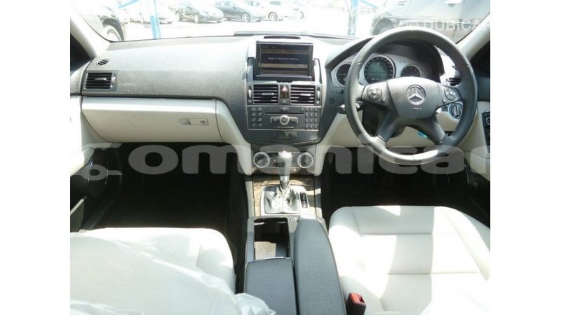 Big with watermark mercedes benz 200 dhufar import dubai 2672