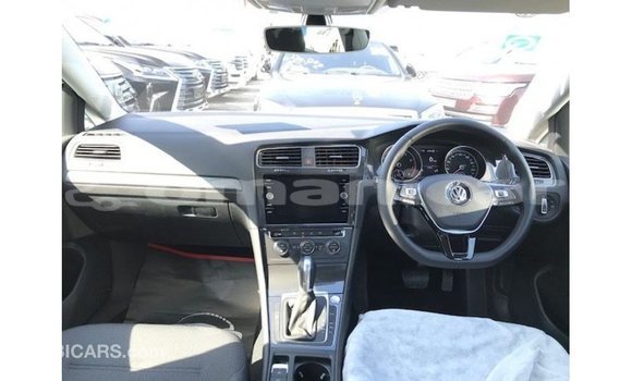 Buy Import Volkswagen Golf White Car in Import - Dubai in Dhufar Buy Import Volkswagen Golf White Car in Import - Dubai in Dhufar