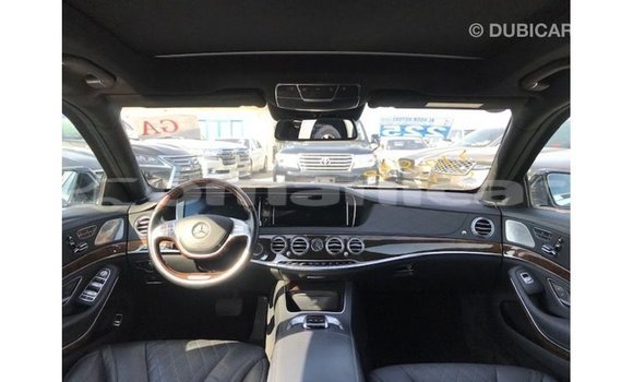 Buy Import Mercedes-Benz 190 Black Car in Import - Dubai in Dhufar Buy Import Mercedes-Benz 190 Black Car in Import - Dubai in Dhufar