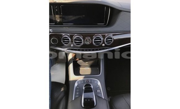 Buy Import Mercedes-Benz 190 Black Car in Import - Dubai in Dhufar Buy Import Mercedes-Benz 190 Black Car in Import - Dubai in Dhufar