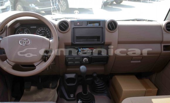Buy Import Toyota Land Cruiser Beige Car in Import - Dubai in Dhufar Buy Import Toyota Land Cruiser Beige Car in Import - Dubai in Dhufar