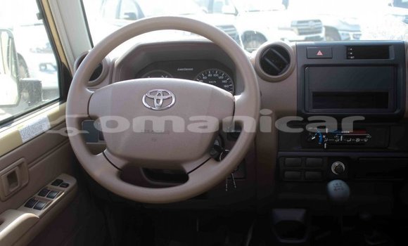 Buy Import Toyota Land Cruiser Beige Car in Import - Dubai in Dhufar Buy Import Toyota Land Cruiser Beige Car in Import - Dubai in Dhufar