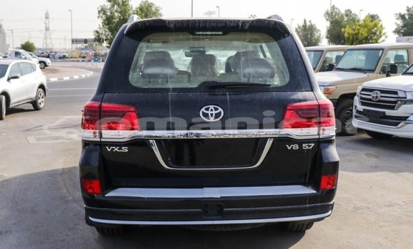 Buy Import Toyota Land Cruiser Black Car in Import - Dubai in Dhufar Buy Import Toyota Land Cruiser Black Car in Import - Dubai in Dhufar