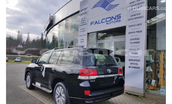 Buy Import Toyota Land Cruiser Black Car in Import - Dubai in Dhufar Buy Import Toyota Land Cruiser Black Car in Import - Dubai in Dhufar