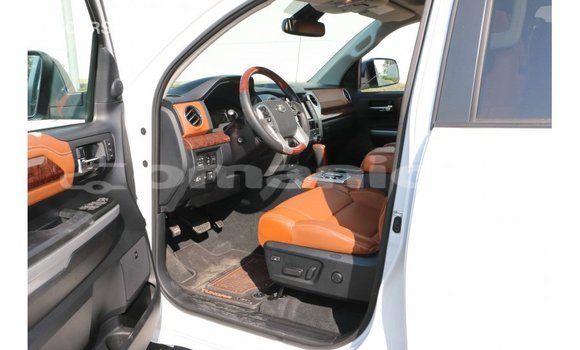 Buy Import Toyota Tundra White Car in Import - Dubai in Dhufar Buy Import Toyota Tundra White Car in Import - Dubai in Dhufar